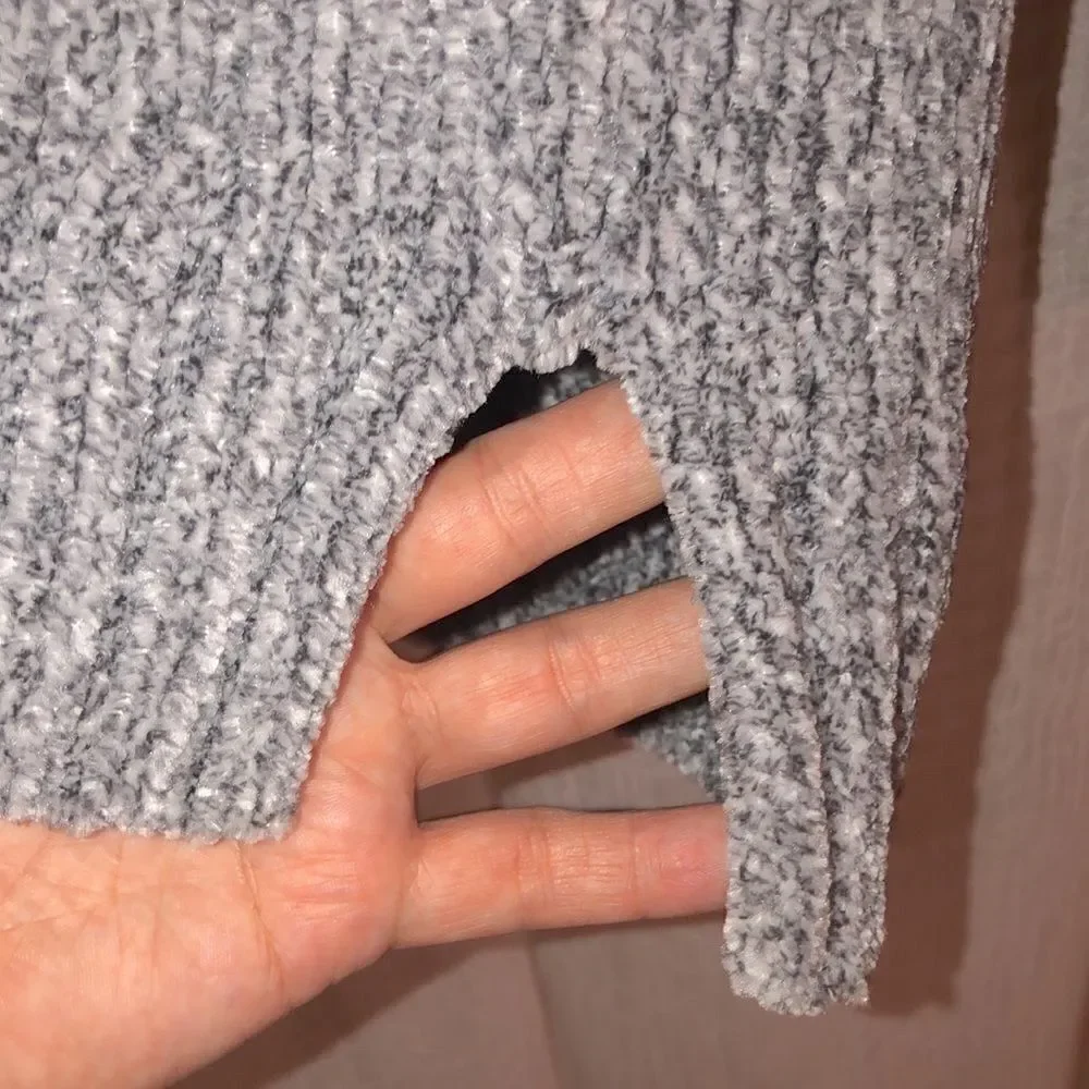 Orvis S Silver Gray Classic Collection Chenille Knit V-Neck Sweater
